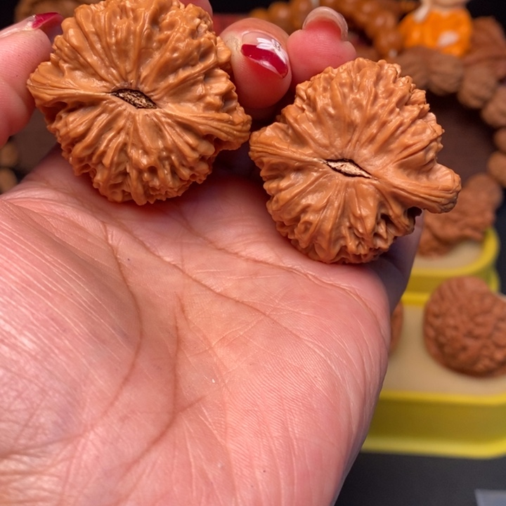 肥***子文玩核桃吊坠42南疆石