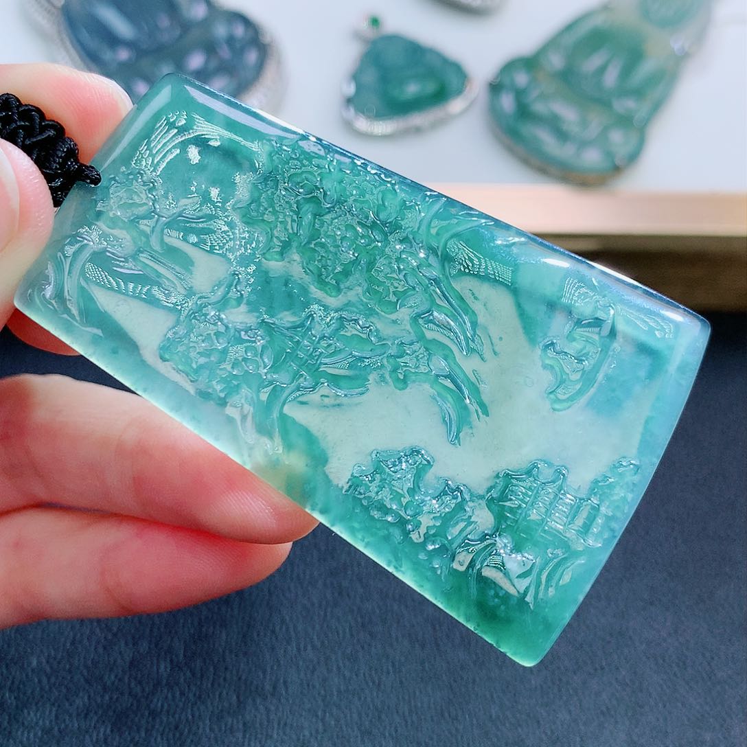 翡翠颈饰未镶嵌翡翠