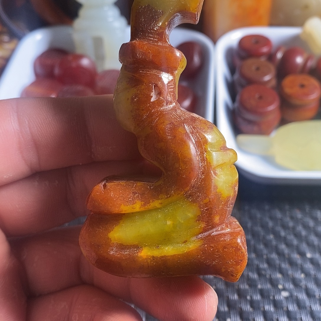 蛇纹石玉合金颈饰