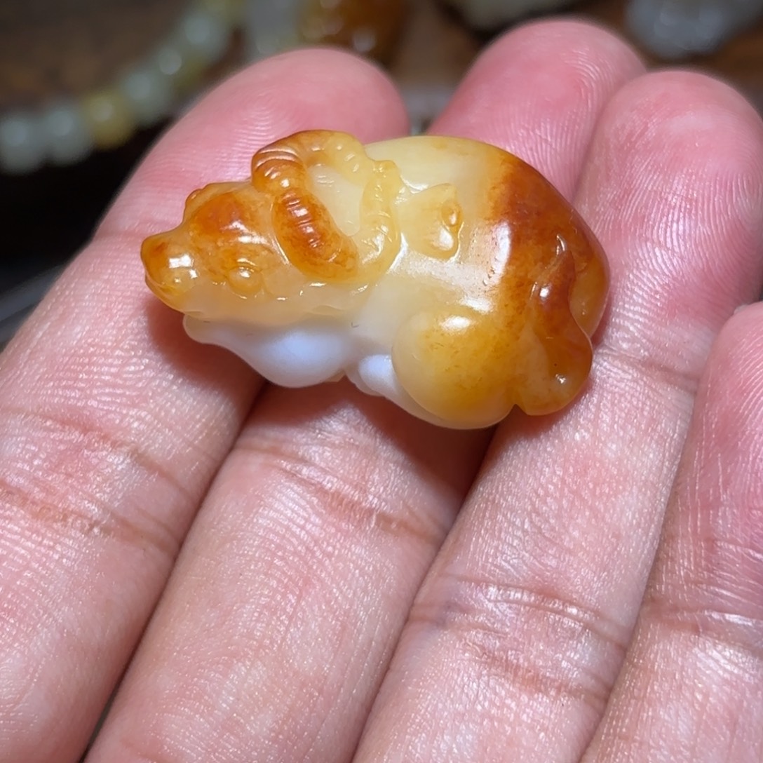 海***和田玉未镶嵌颈饰