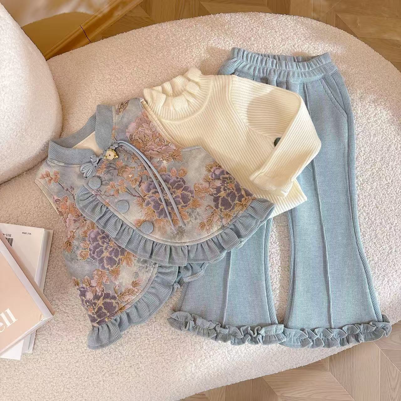 女童新中式外套套装冬装2025新款小女孩国风长袖外套休闲裤三件