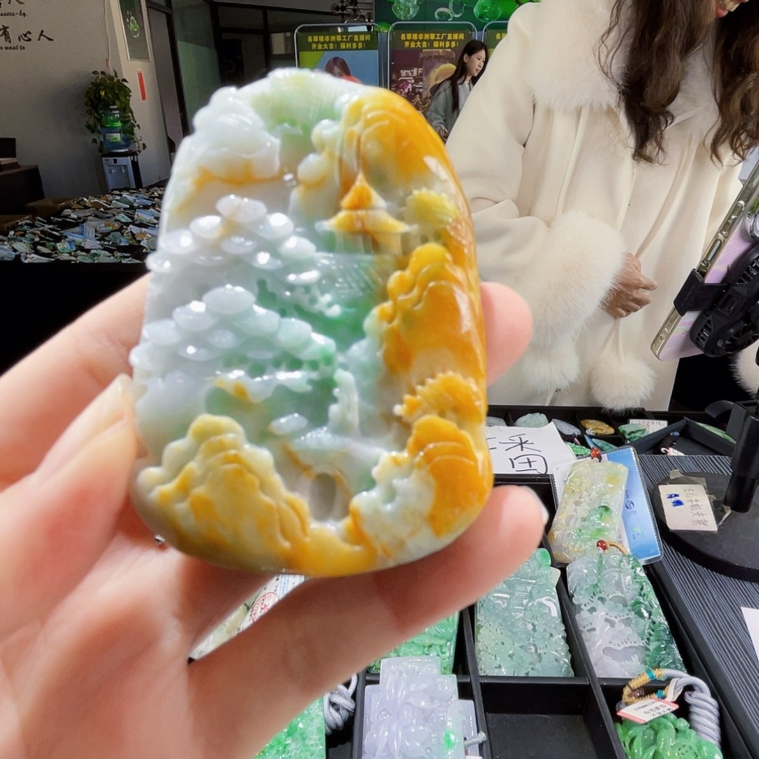 颈饰未镶嵌翡翠翡翠