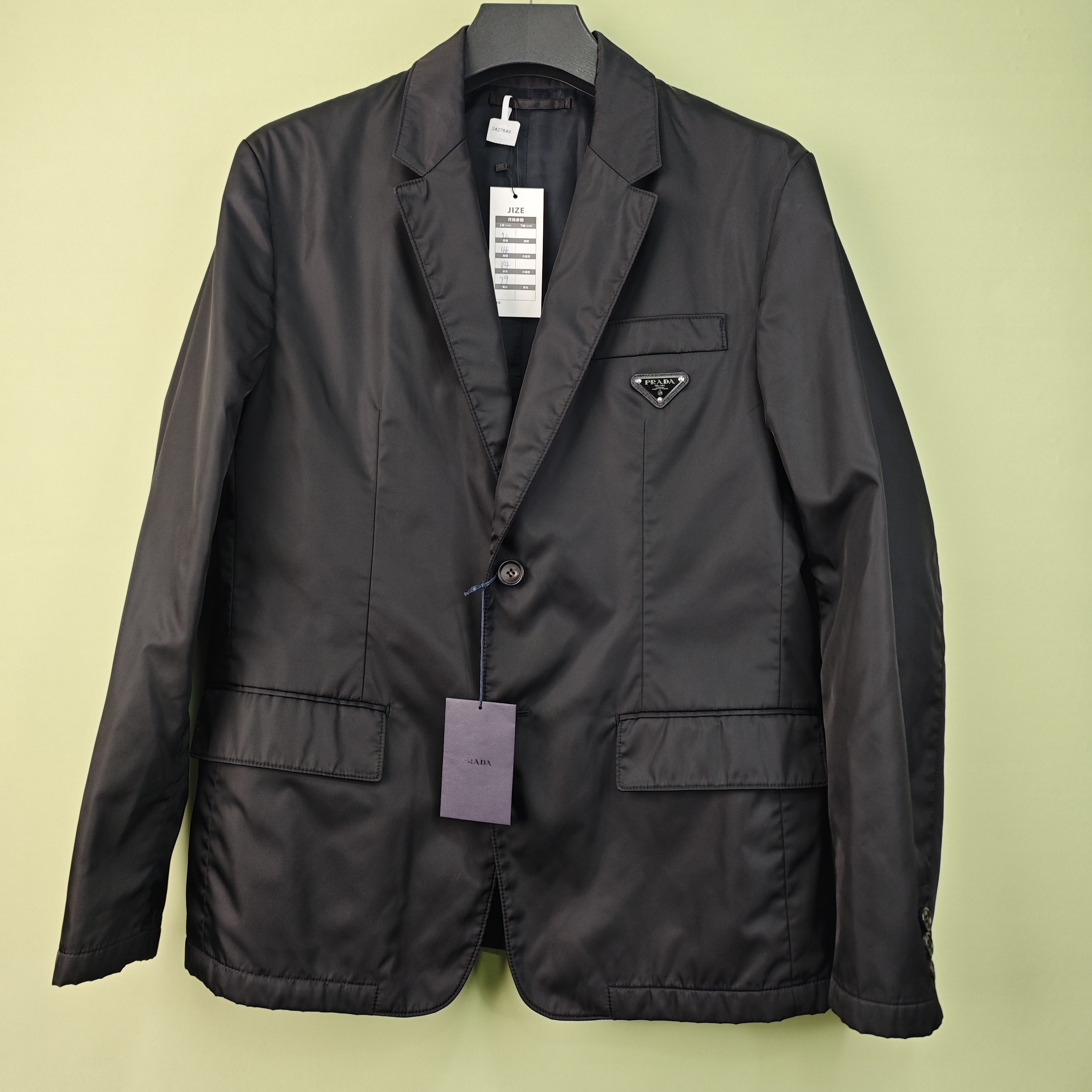 未使用 Prada/普拉达 再生尼龙三角标黑色薄棉西服50/52工价25800
