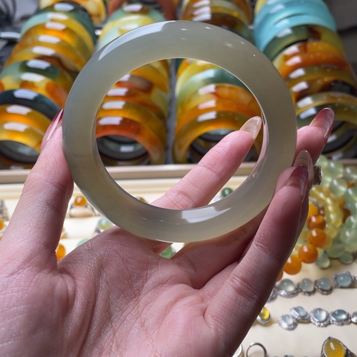 蛇纹石玉手镯未镶嵌60.1