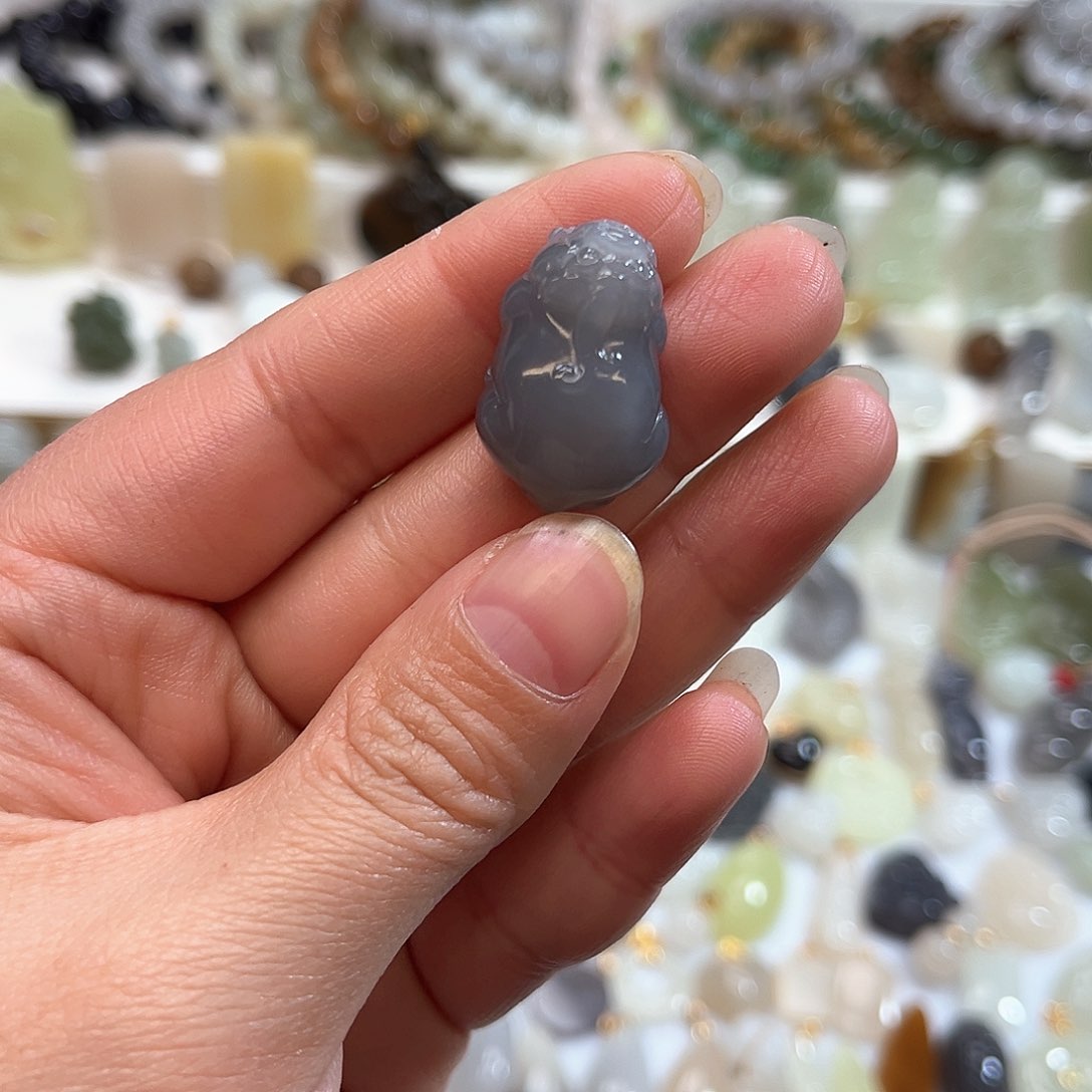 和田玉吊坠(赠链)未镶嵌白*