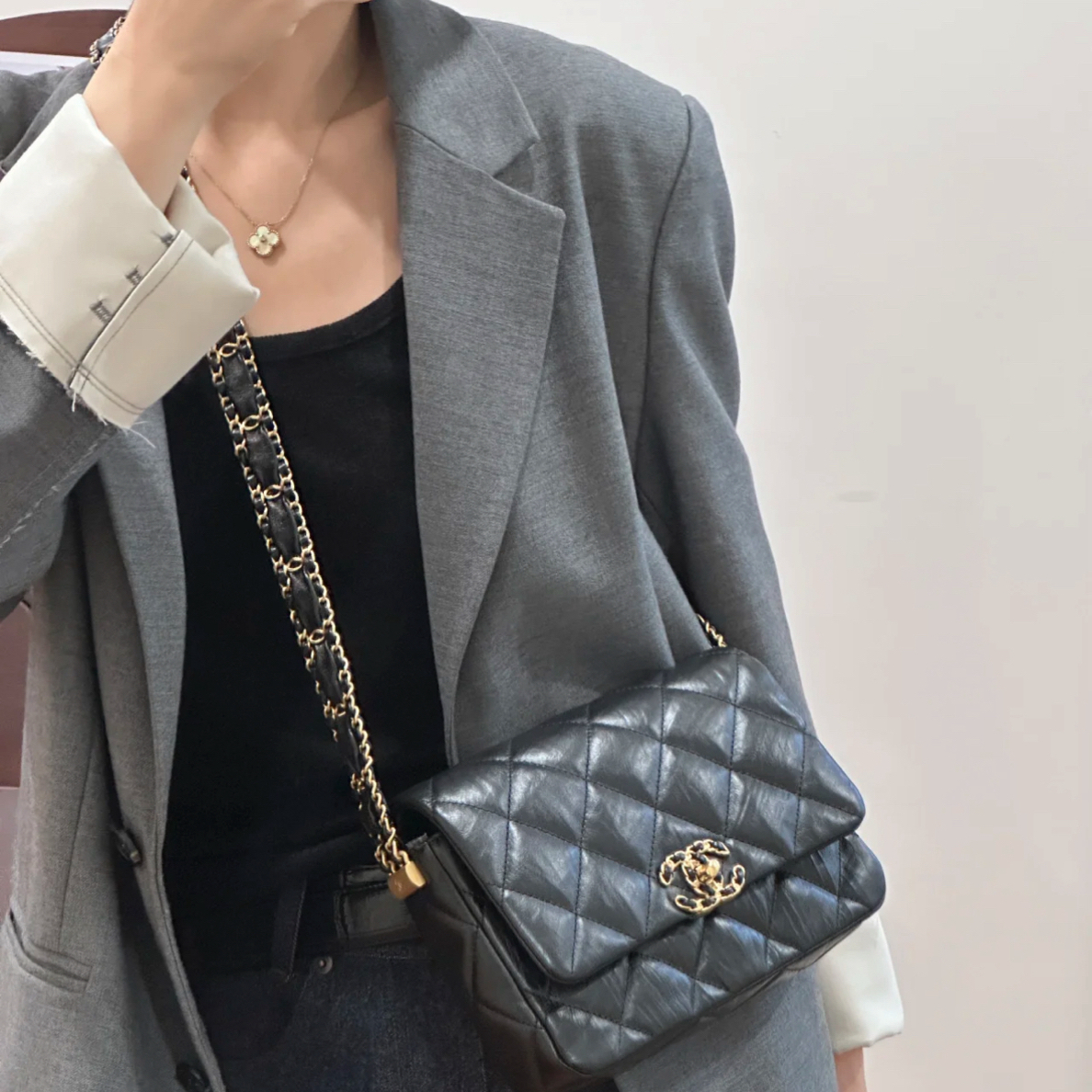 95新 Chanel/香奈儿 黑金23k宽肩带豆腐包芯片款