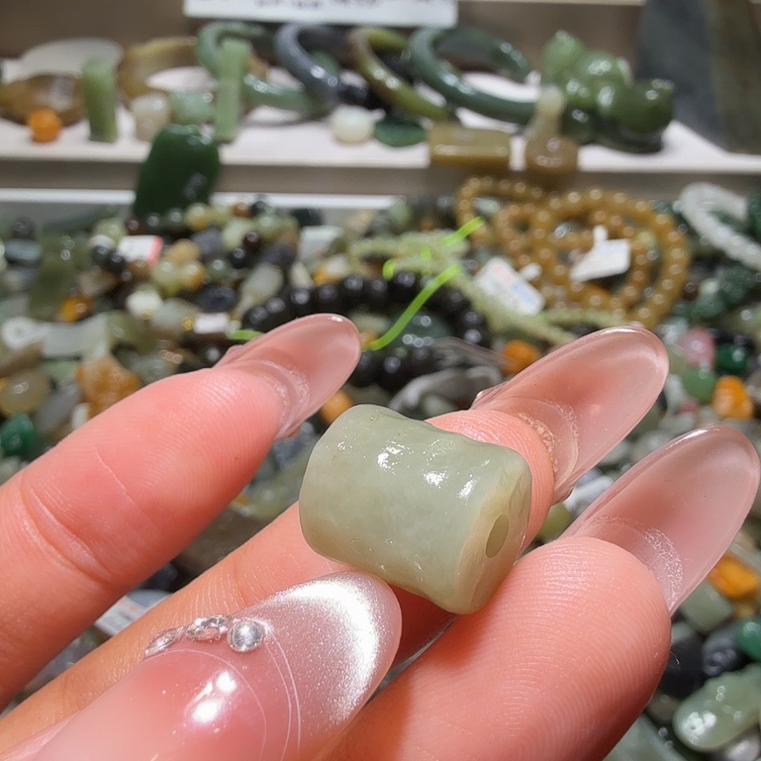 和田玉未镶嵌珠宝奇石