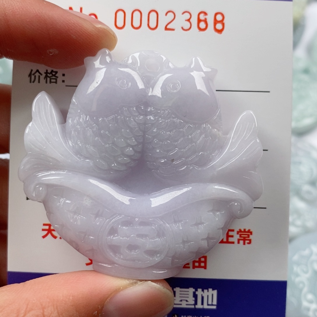 翡翠未镶嵌颈饰挂件