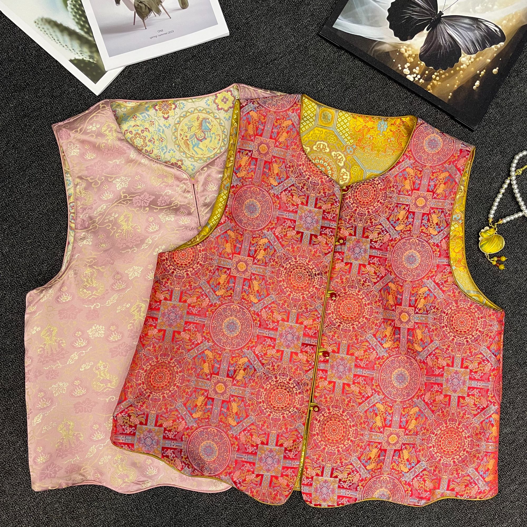 新中式国风重工织金马甲唐装马夹复古双面穿大码女装冬季新款