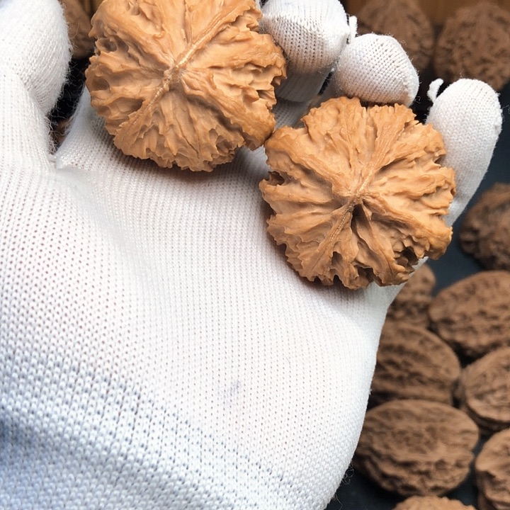 桃核把件秦岭西瓜灯笼精品文玩核桃