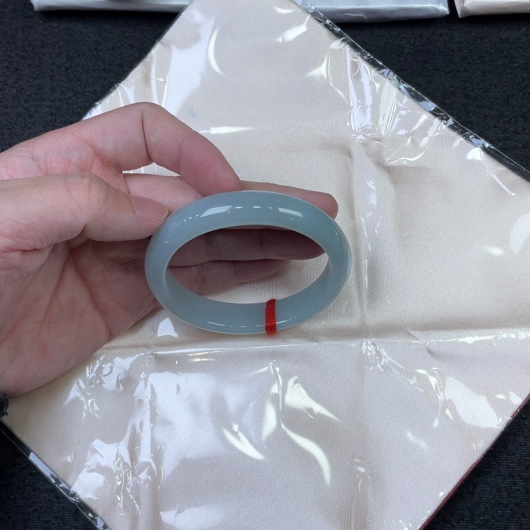 翡翠手镯未镶嵌54.7贵妃