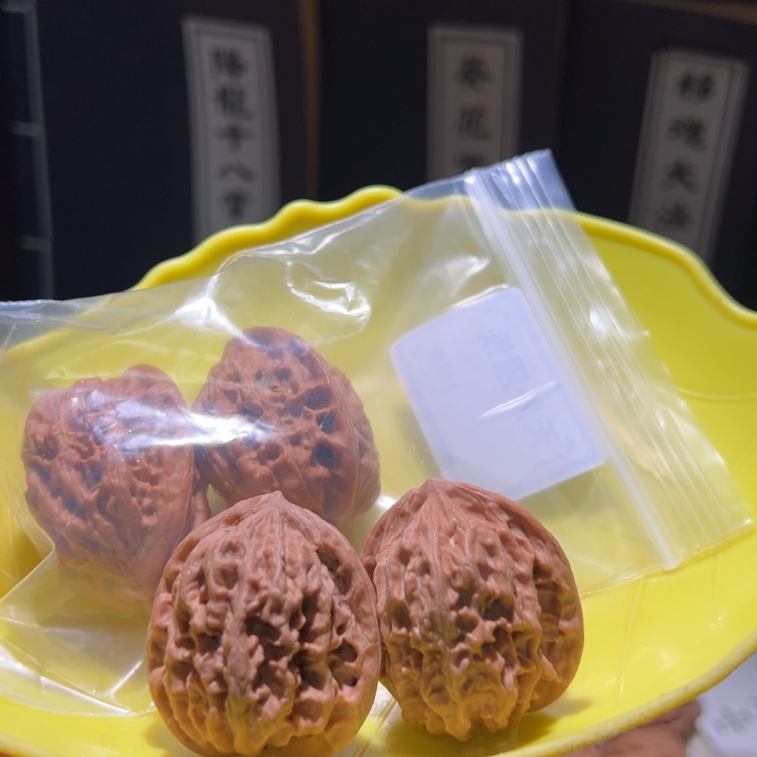 野***-把件文玩核桃无双，天外陨铁