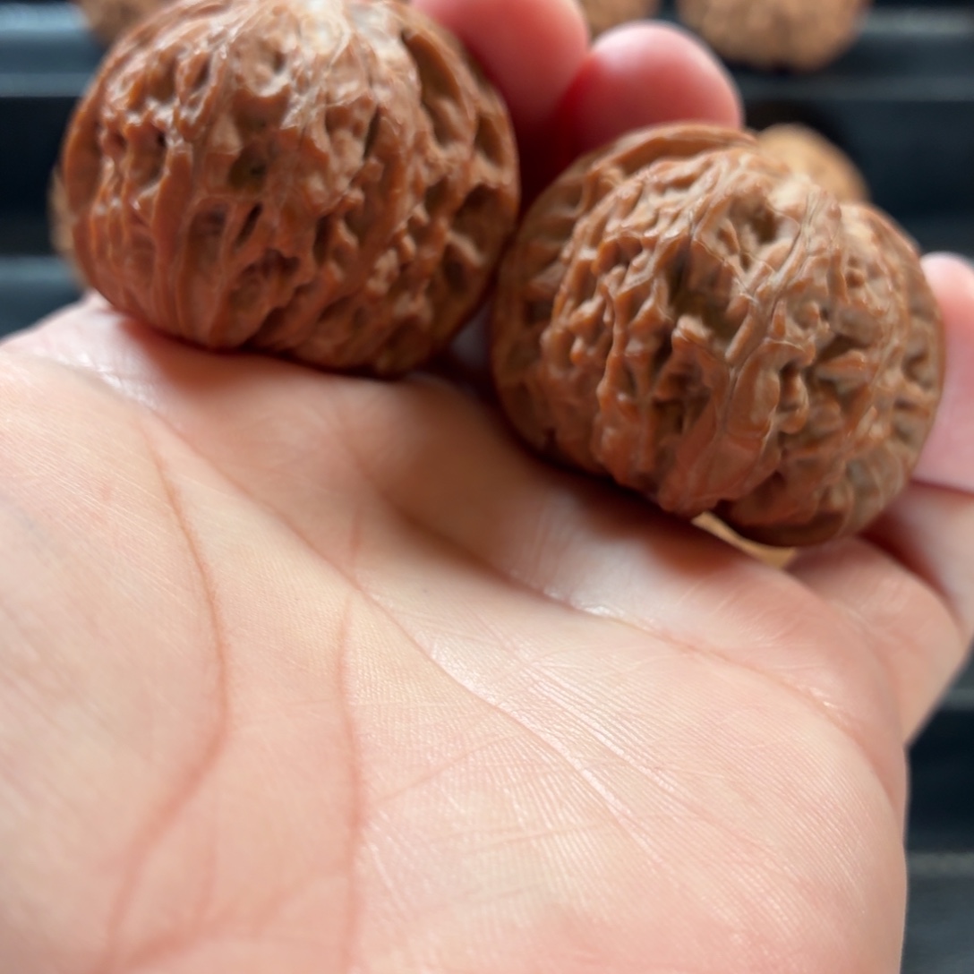 野***霸把件桃核蓟县山地血磨43