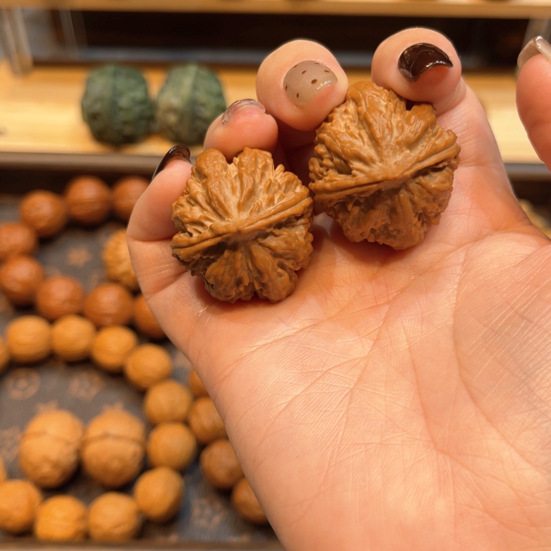 文玩核桃把件粗筋京八棱