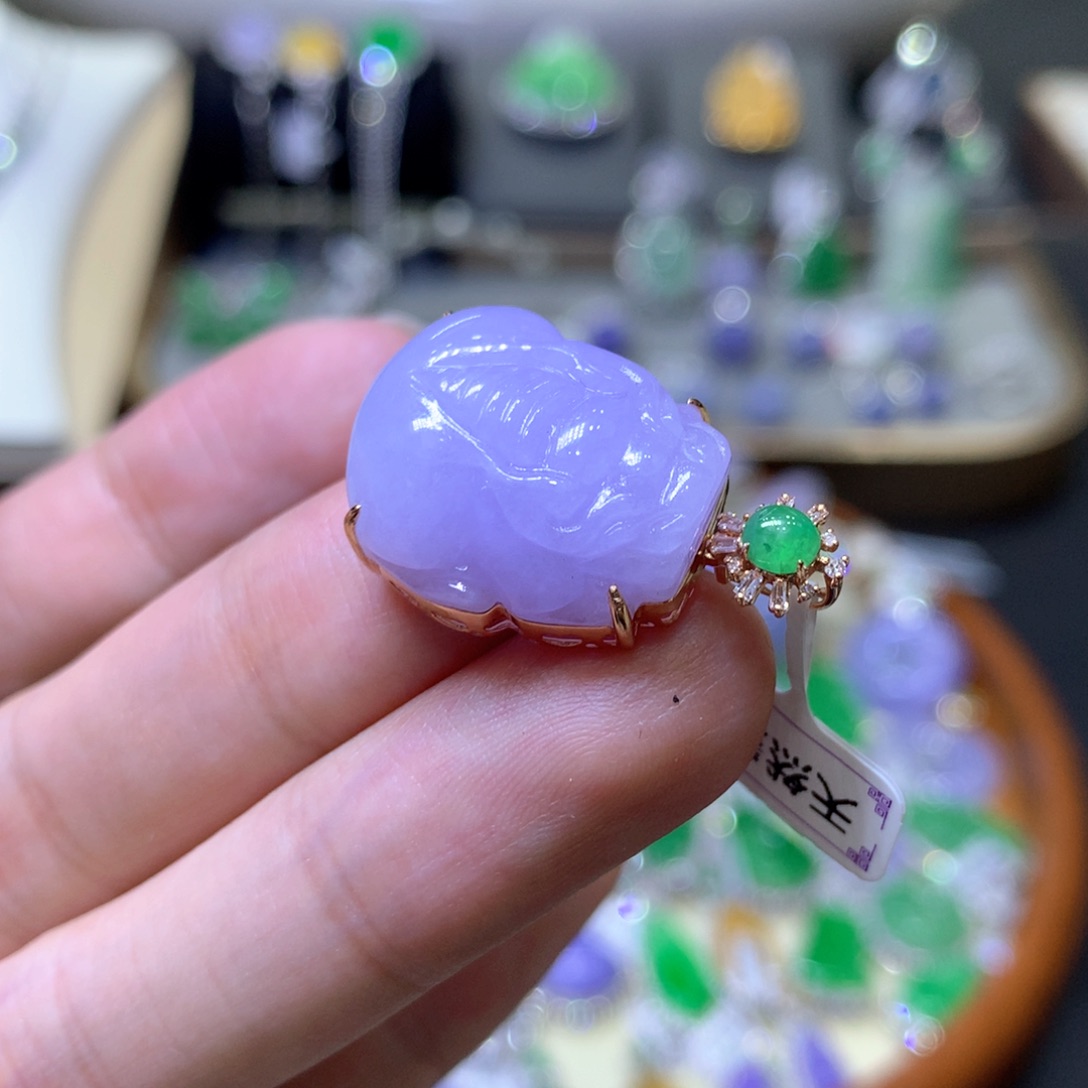 【闪购商品】翡翠颈饰18K金镶嵌翡翠吊坠项链