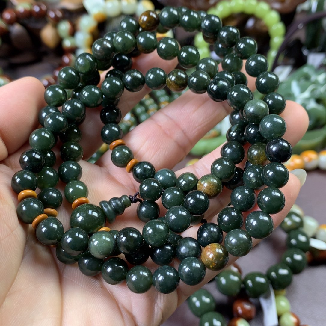 透闪石质玉未镶嵌手链