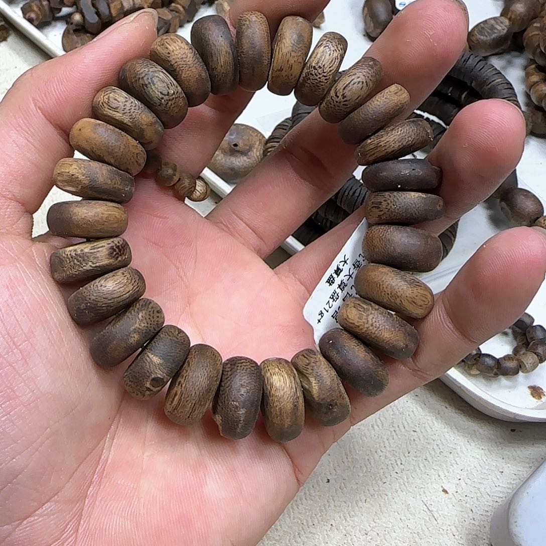 沉香沉香碎屑奇楠沉香算盘单圈1.6多样性发一条