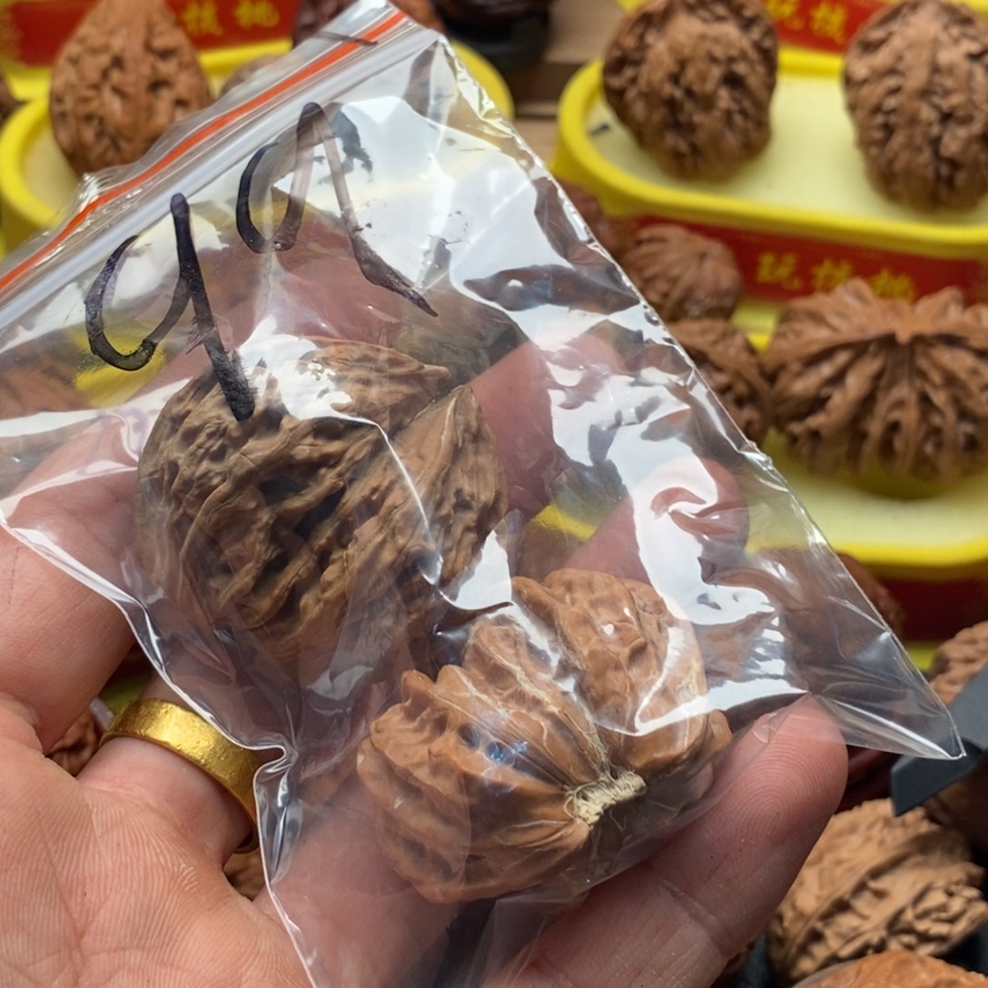 蓝***。吊坠文玩核桃楸子99