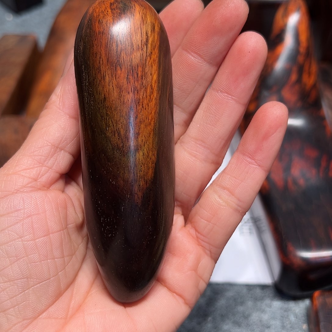 交趾黄檀（大红酸枝）大*