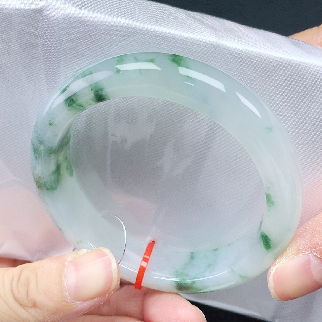 翡翠手镯未镶嵌54+圈