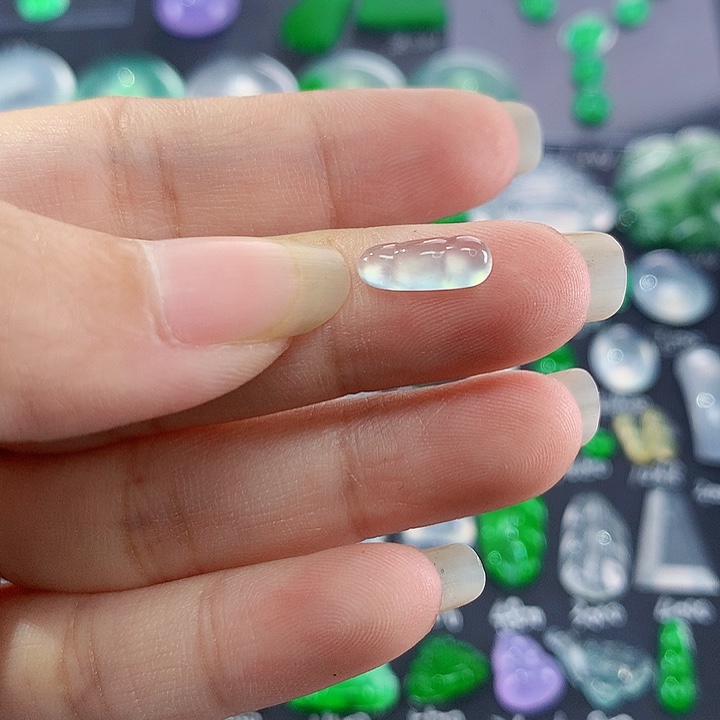 【闪购商品】翡翠颈饰未镶嵌冰豆子