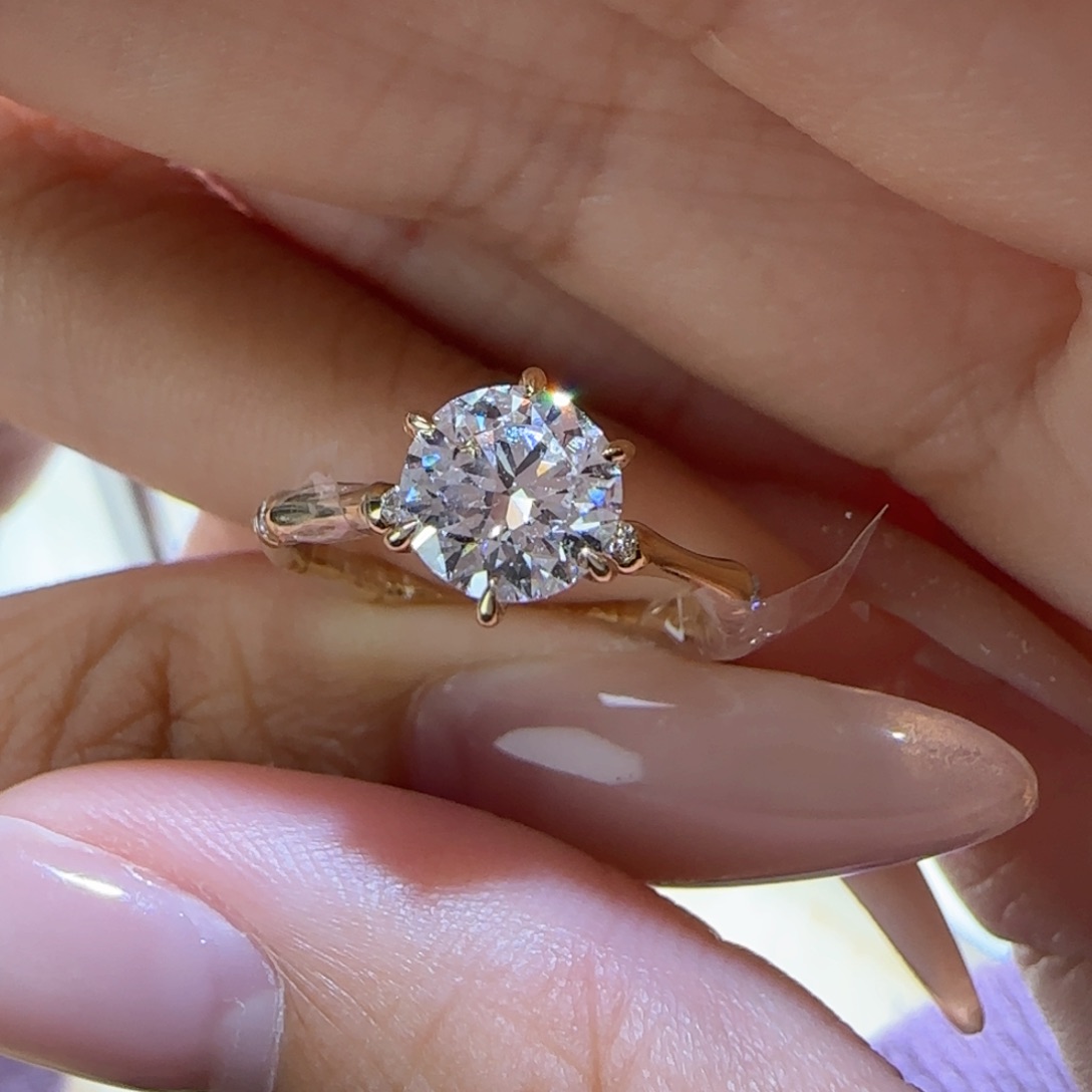 实验室培育钻石18K金镶嵌竹节1卡发14