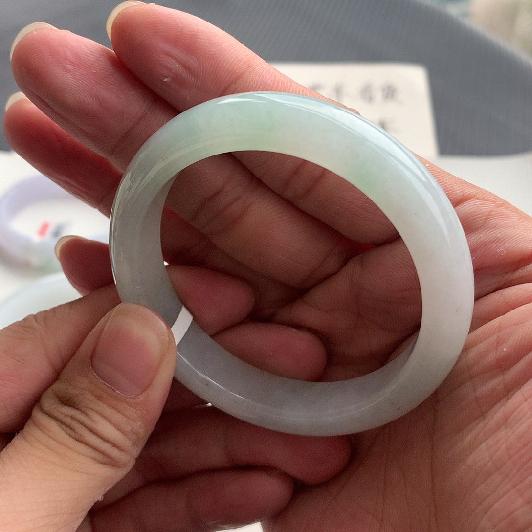 翡翠手镯未镶嵌11号 52