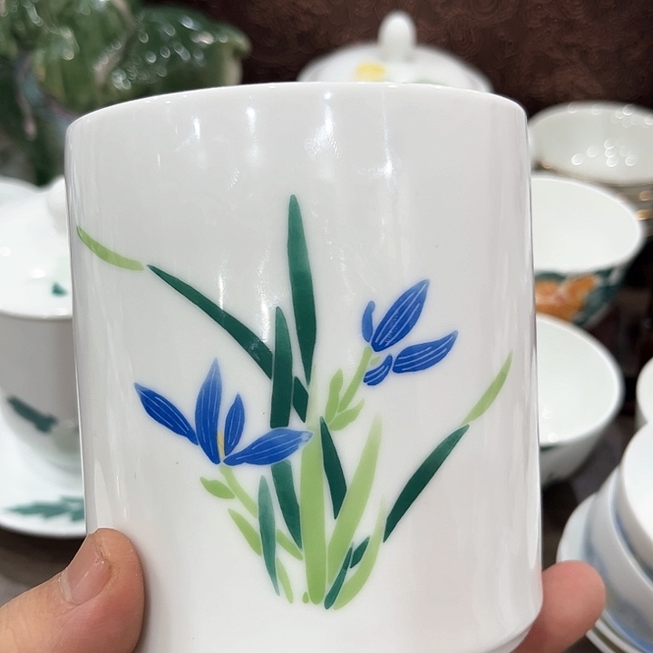 釉下五彩的瓷器和，