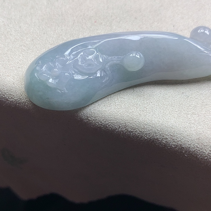 翡翠颈饰未镶嵌吊坠