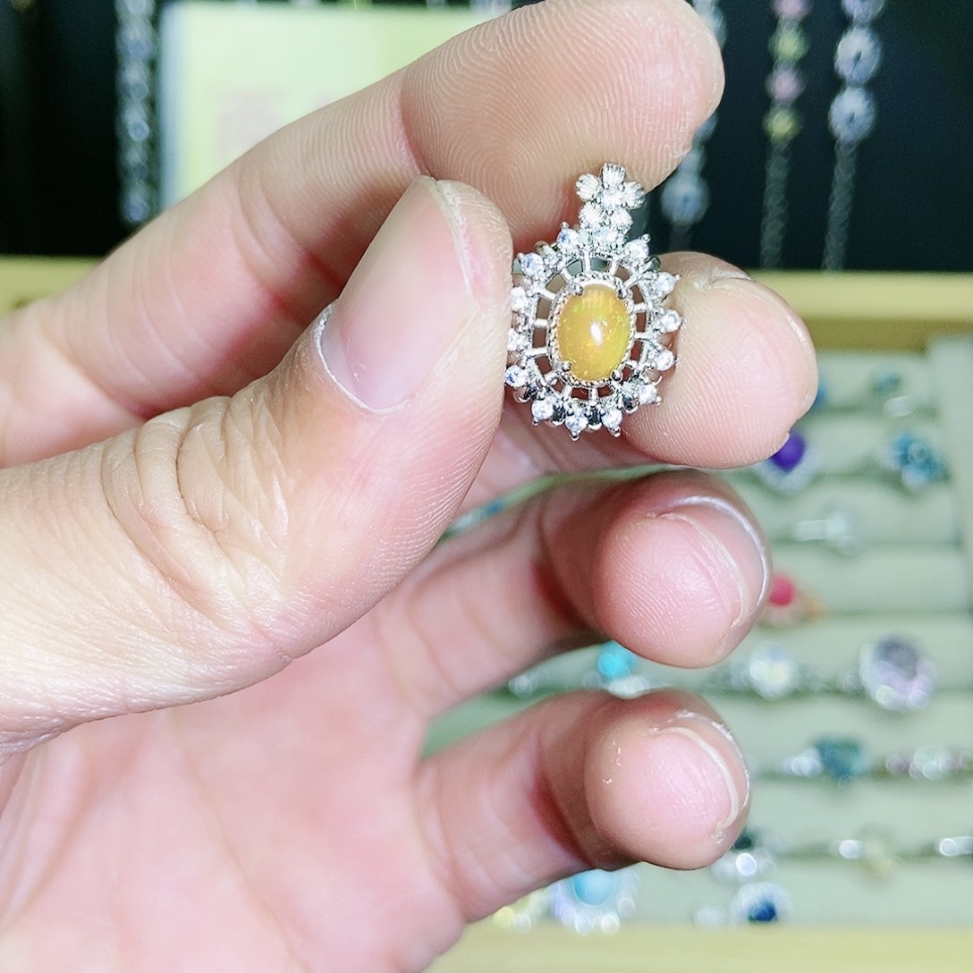 【闪购商品】未镶嵌欧泊吊坠(不含链)