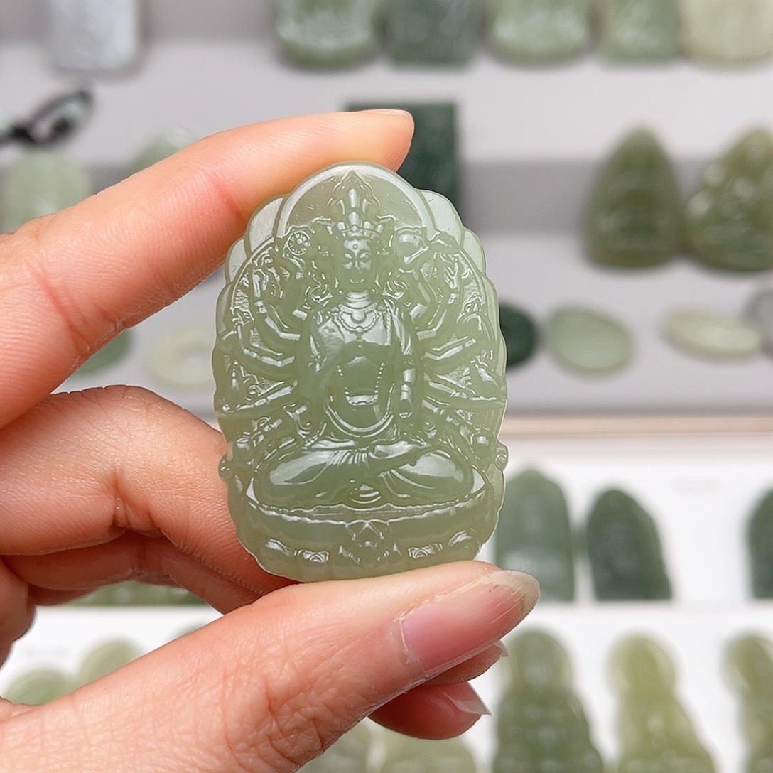 和田玉颈饰未镶嵌渔**晚