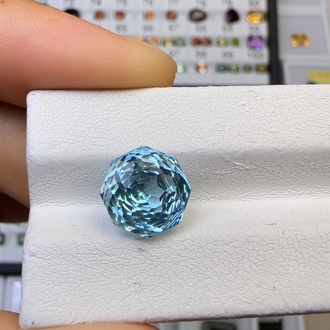 托帕石裸石玫瑰精切10mm 5.72克拉