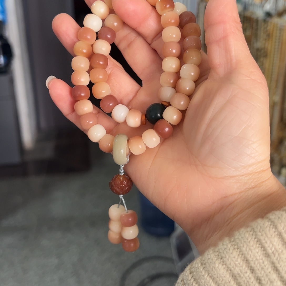 白玉菩提吊坠8×10