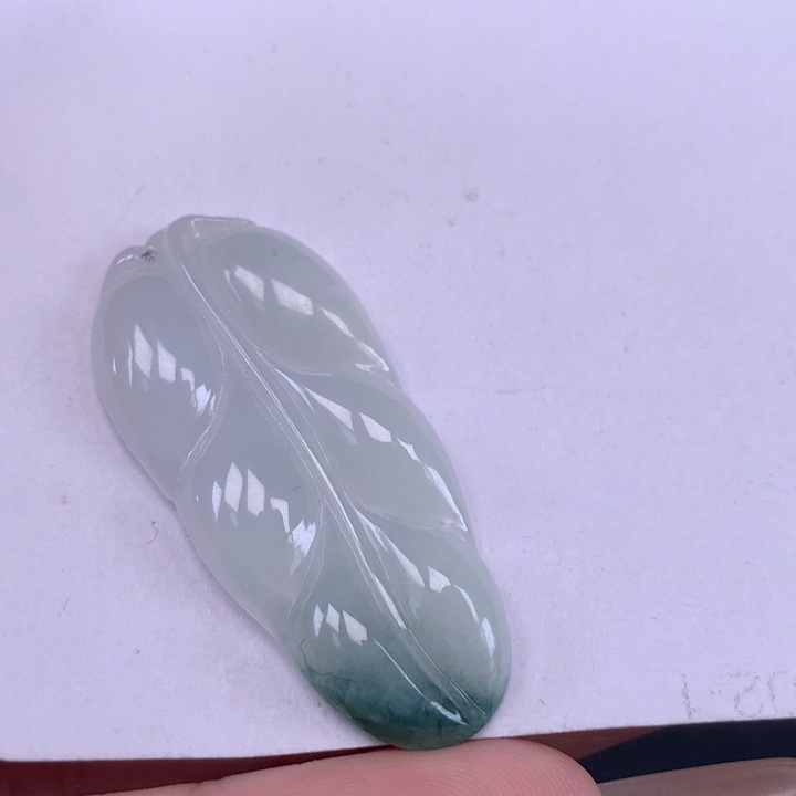 颈饰未镶嵌翡翠叶子