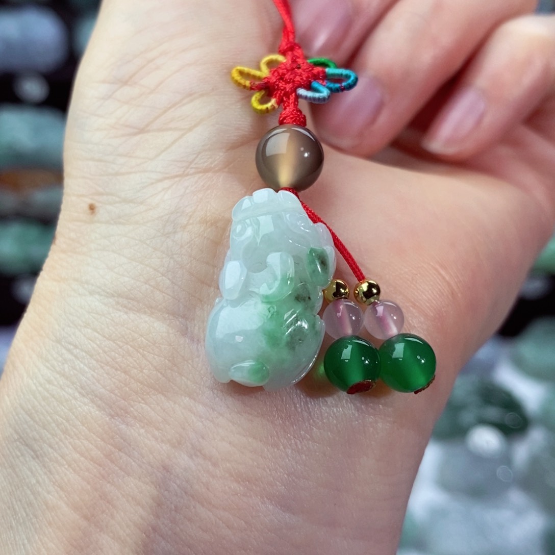 翡翠颈饰未镶嵌天然