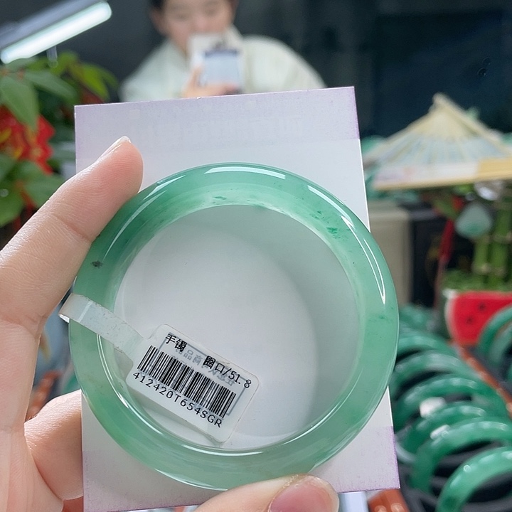 石英质玉手镯未镶嵌