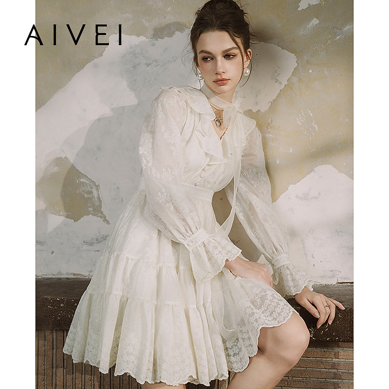 AIVEI初恋仙女风森系V领荷叶绣花收腰长裙R753104A