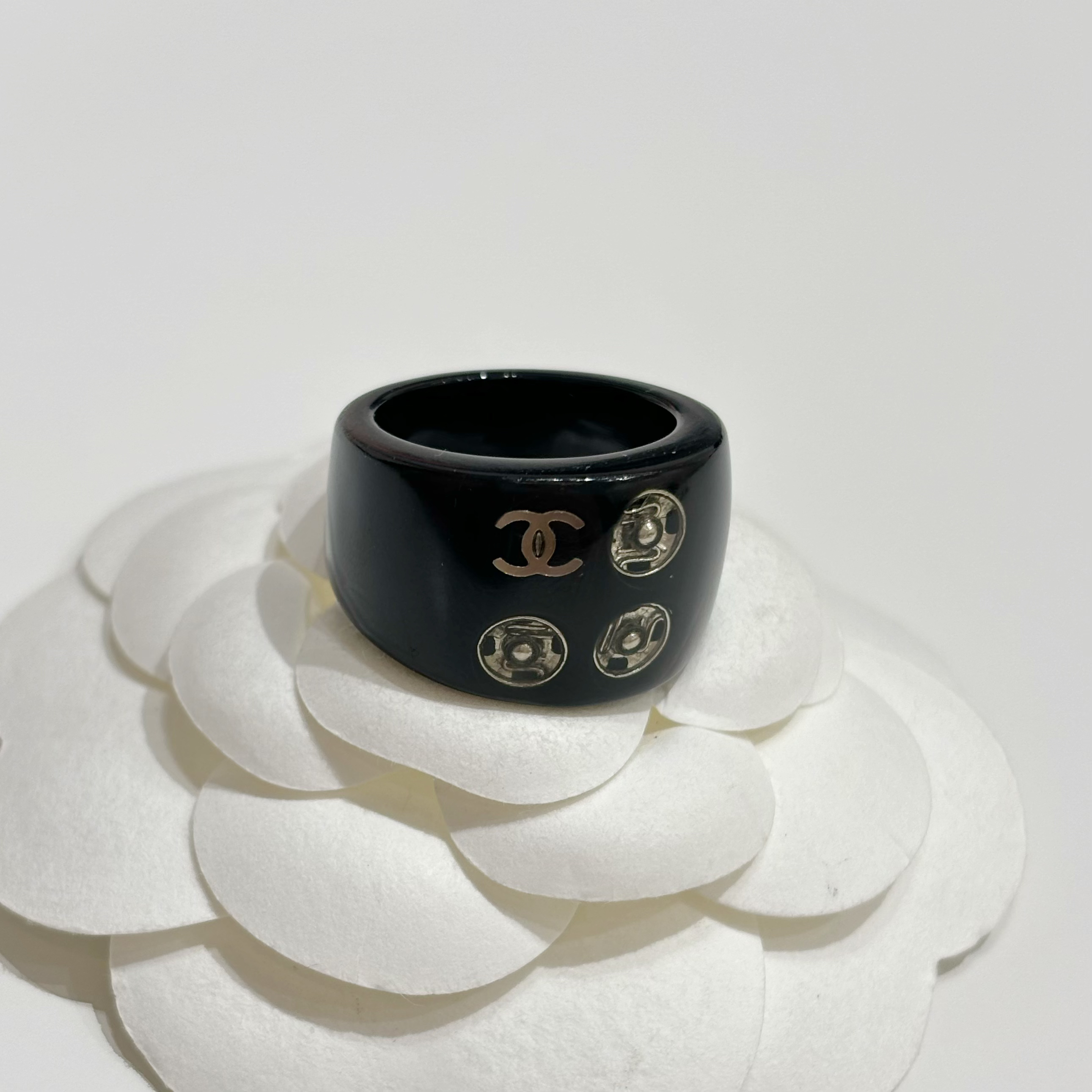 95新 Chanel/香奈儿 Chanel01p黑色亚克力戒指57575369
