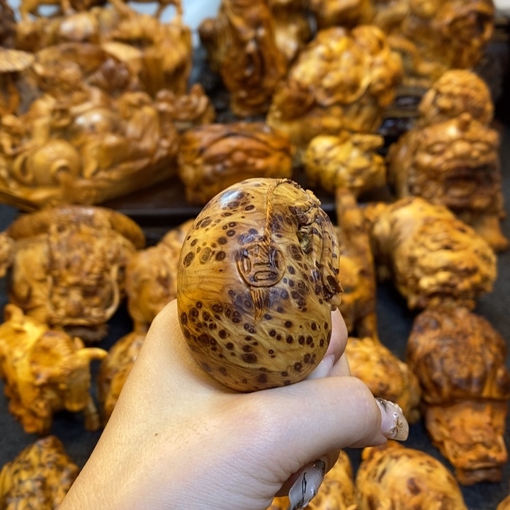 容***辛柏木钱袋子手把件手把件