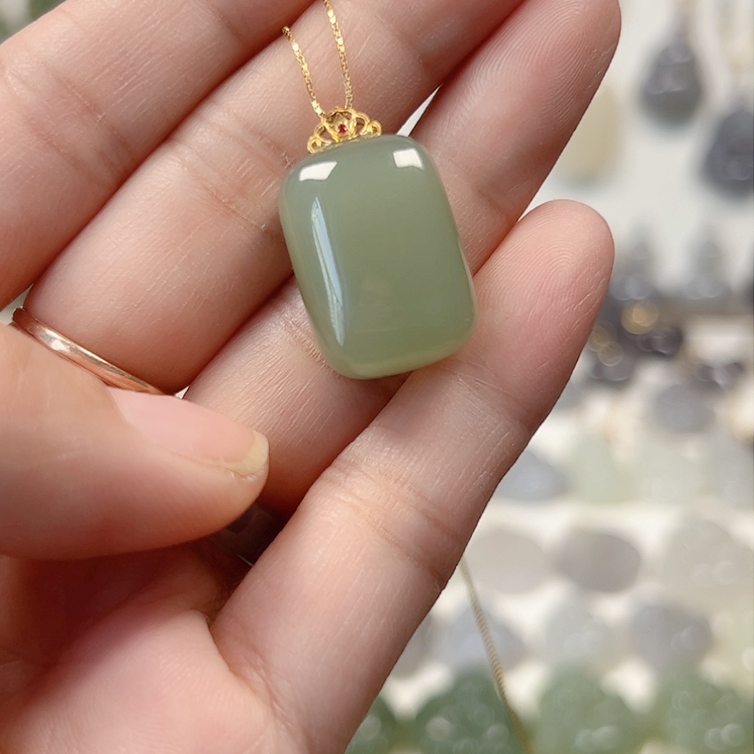 颈饰未镶嵌和田玉