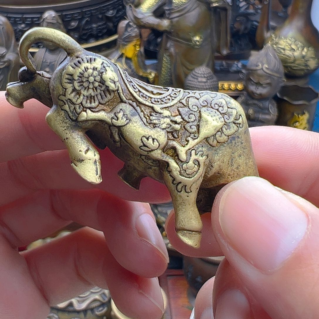 铜工艺美术品等艺术作品