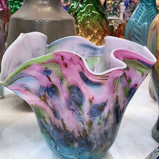 琉璃花瓶高21厘米口径20厘米