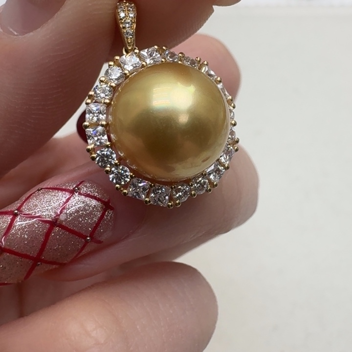 海水珍珠颈饰18K金镶嵌