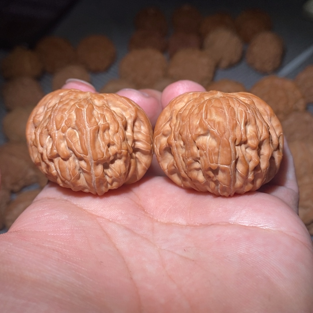 桃核吊坠磨盘41。  