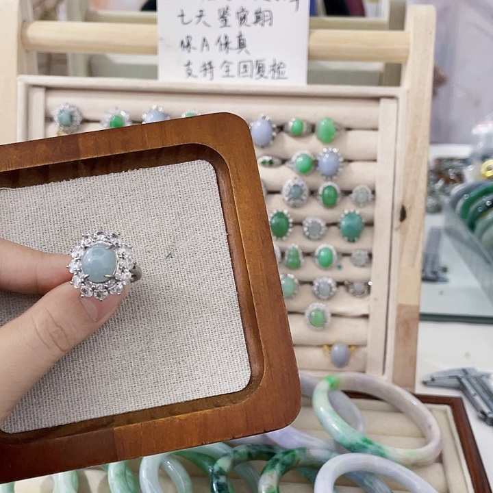 翡翠未镶嵌颈饰天然翡翠Ａ货