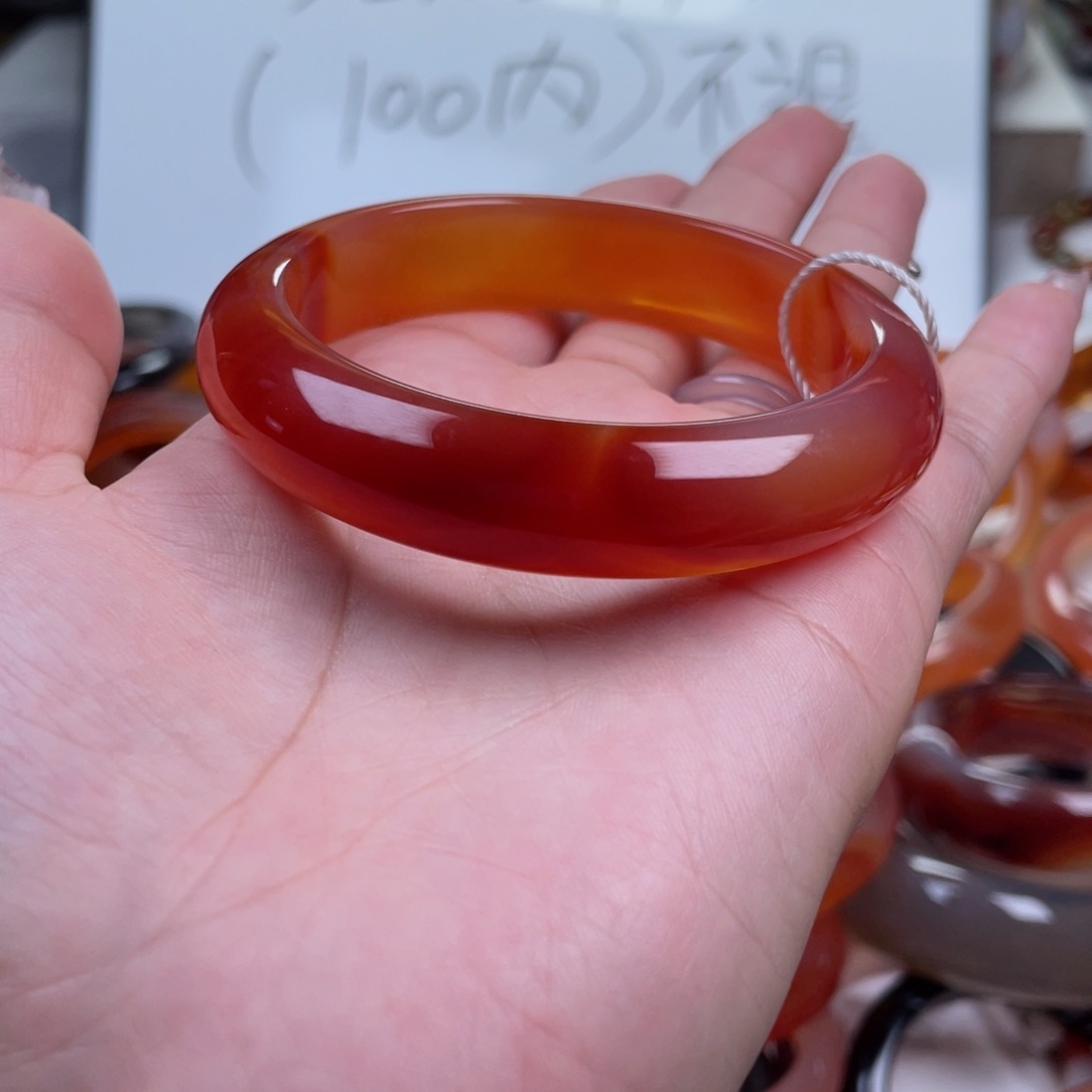 玛瑙/玉髓手镯未镶嵌