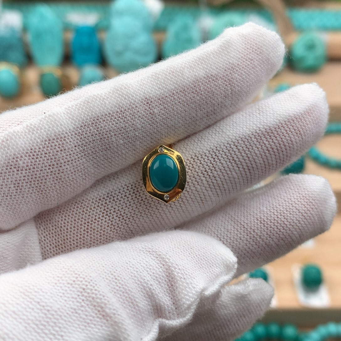 绿松石配饰18K金镶嵌