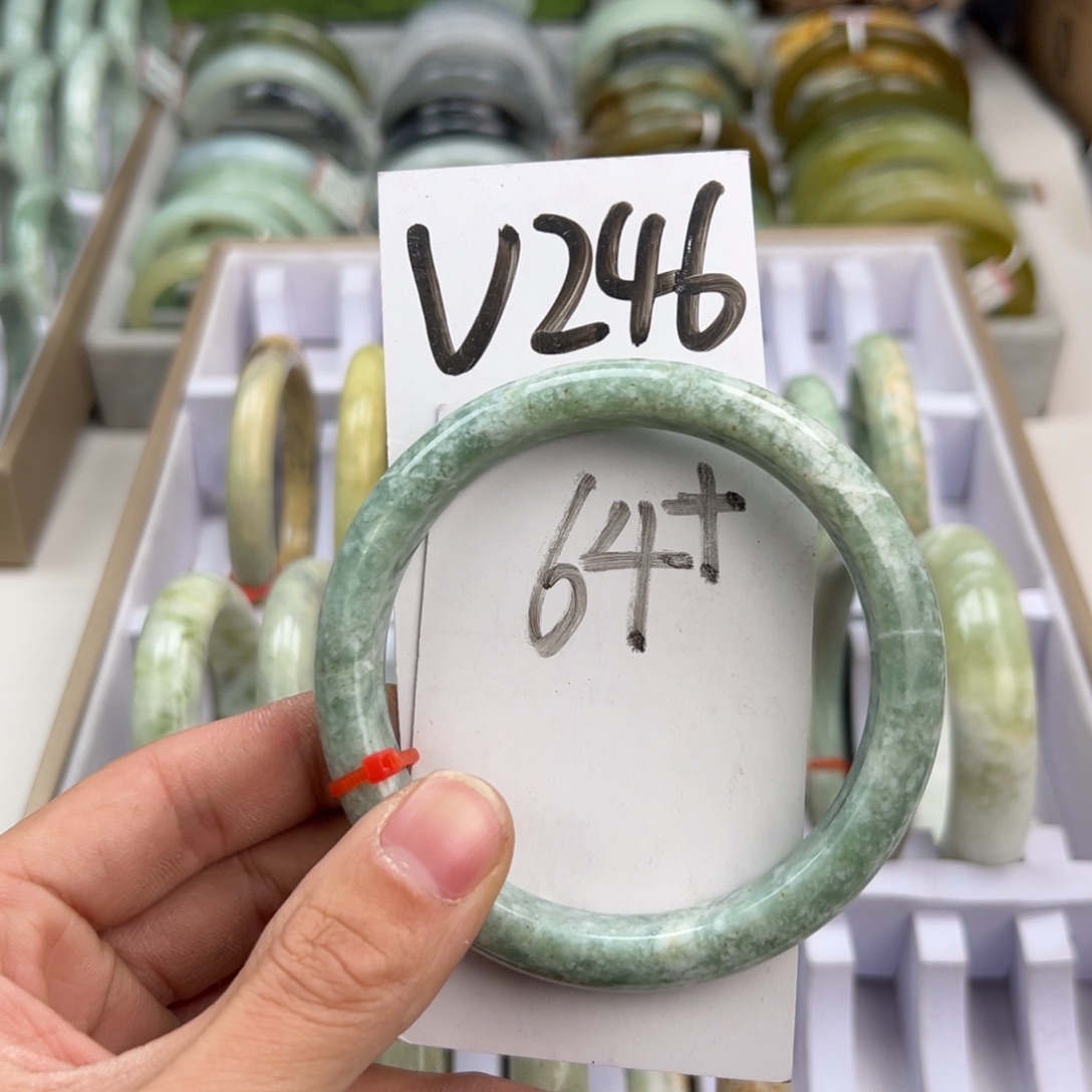 岫玉手镯未镶嵌天然岫玉