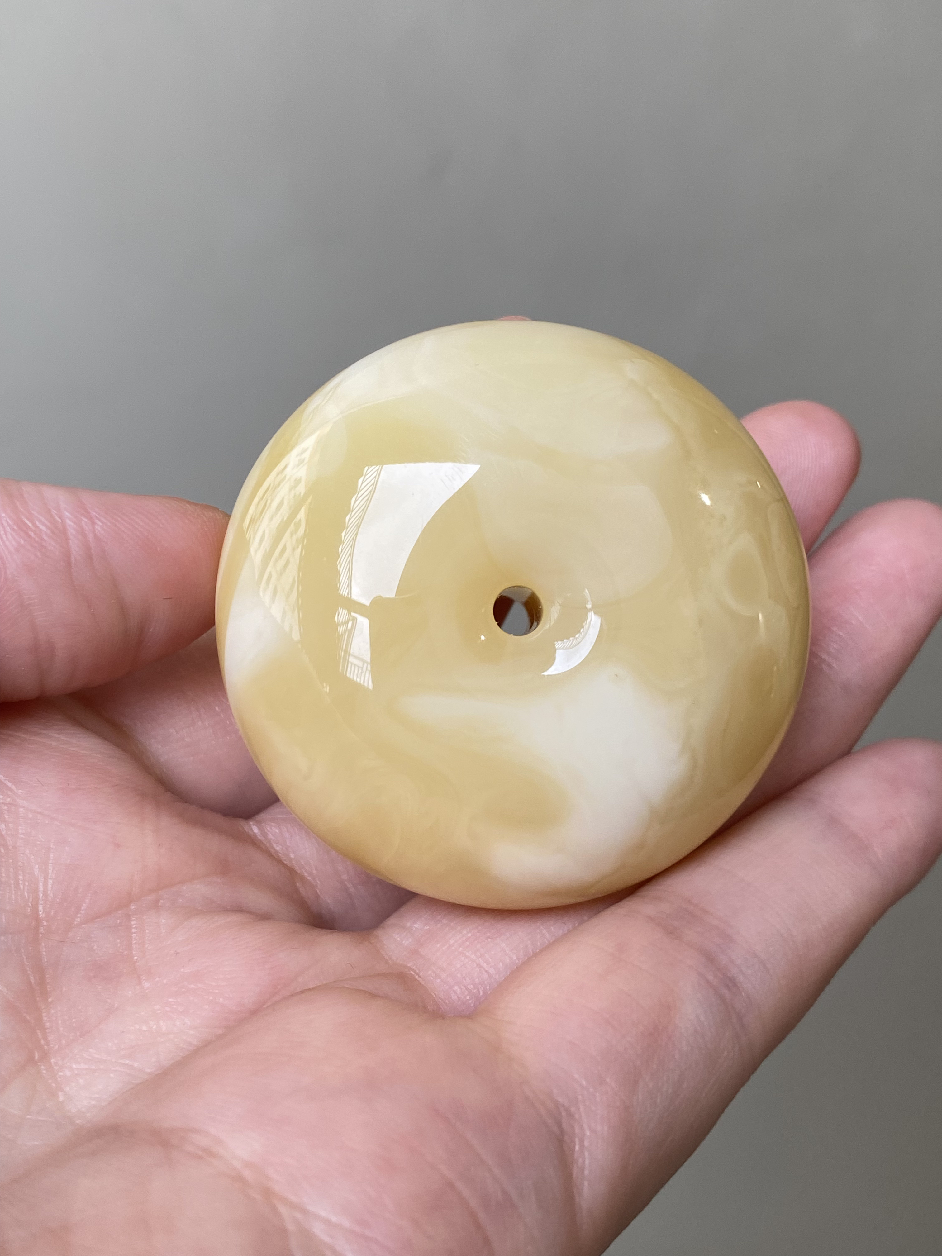 33.52俄罗斯蜜蜡白花平安扣挂件车挂件包包挂件吊坠手把件多用款