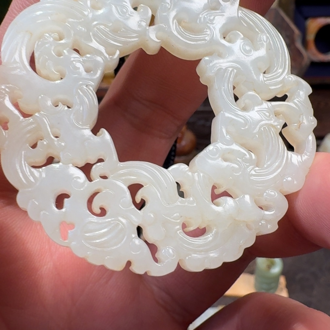 一***伴和田玉（糖玉）未镶嵌挂件